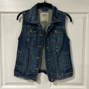 Mossimo Suppy Co Vest